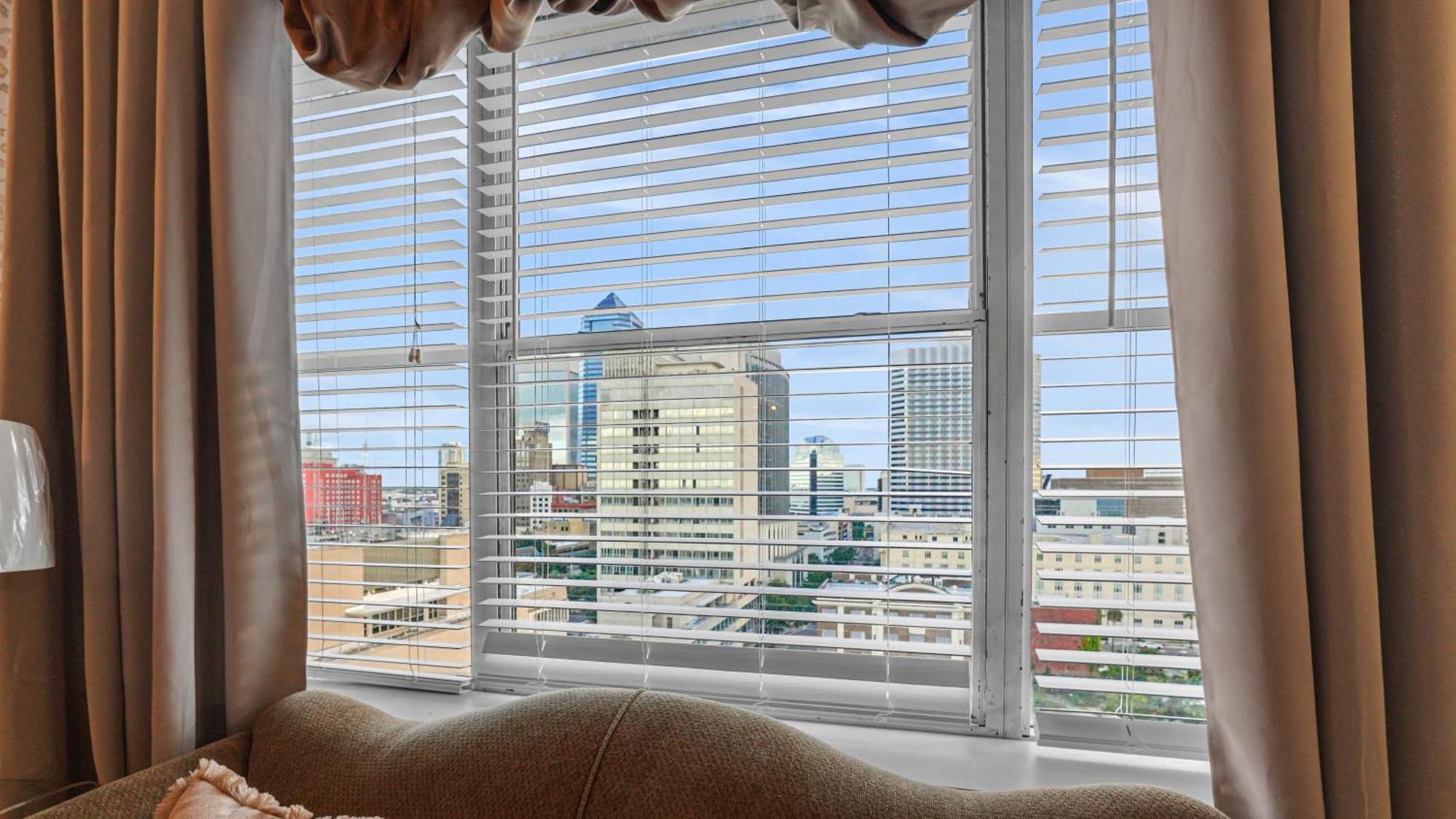 Cozy Downtown Condominium แจ็กสันวิลล์ ภายนอก รูปภาพ